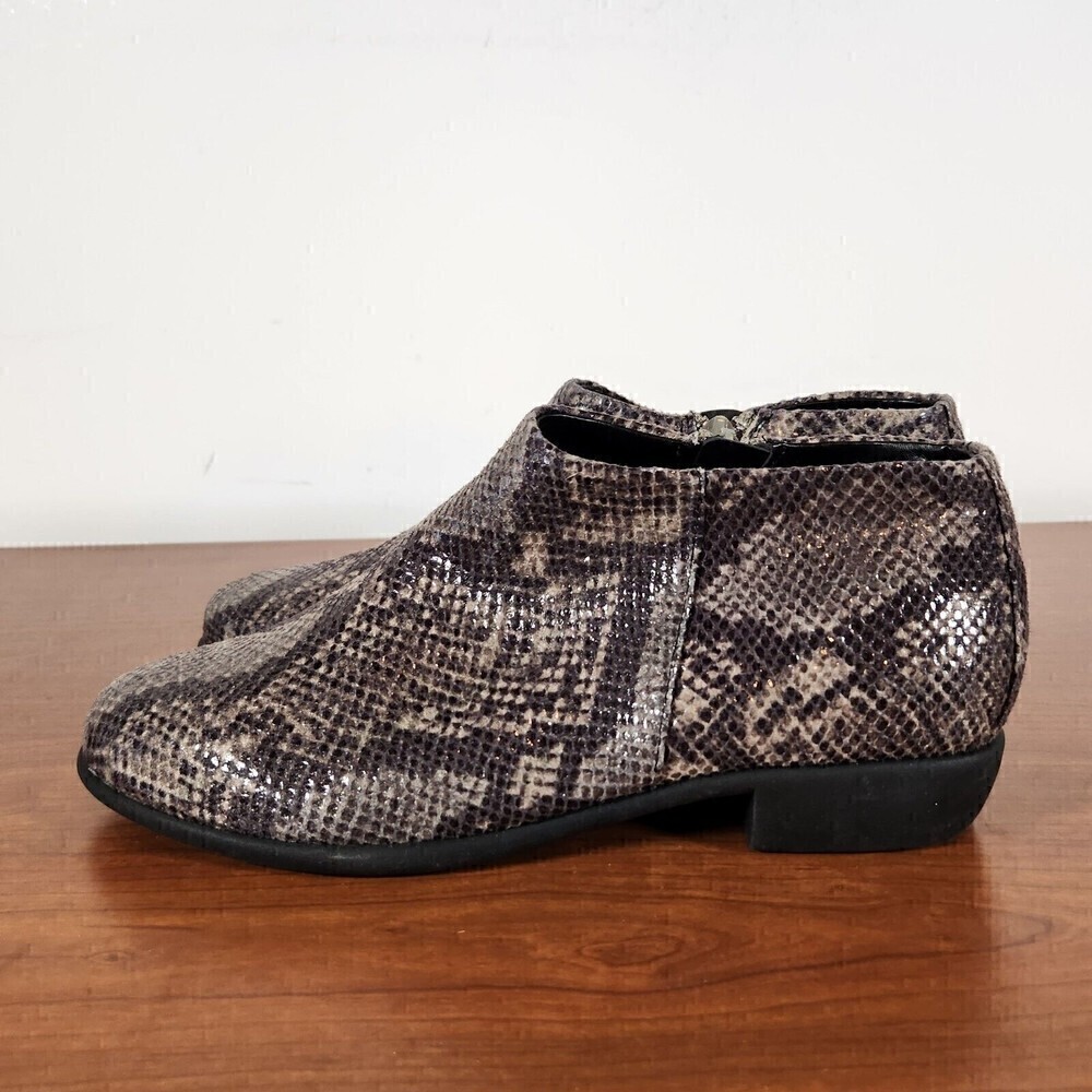 Aerosoles Womens Sophia Black Snake Print Round Toe Ankle Booties Size 7